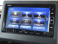 ナビゲーションはギャザズメモリーナビ（ＶＸＭ−２２４ＶＦｉ）を装着しております。ＡＭ、ＦＭ、ＣＤ、ＤＶＤ再生、Ｂｌｕｅｔｏｏｔｈ、音楽録音再生、フルセグＴＶがご使用いただけます。 4