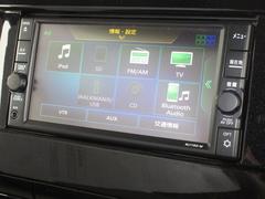ナビゲーションは日産純正メモリーナビ（ＭＪ１１９Ｄ−Ｗ）を装着しております。ＡＭ、ＦＭ、ＣＤ、Ｂｌｕｅｔｏｏｔｈ、フルセグＴＶがご使用いただけます。初めて訪れた場所でも安心ですね！ 4