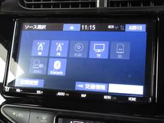 ナビゲーションはトヨタ純正９インチＳＤナビ（ＮＳＺＴ−Ｙ６８Ｔ）を装着しております。ＡＭ、ＦＭ、ＣＤ、ＤＶＤ再生、Ｂｌｕｅｔｏｏｔｈ、音楽録音再生、フルセグＴＶがご使用いただけます。 4