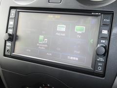 ナビゲーションは日産純正メモリーナビ（ＭＪ１１６Ｄ−Ｗ）を装着しております。ＡＭ、ＦＭ、ＣＤ、Ｂｌｕｅｔｏｏｔｈ、フルセグＴＶがご使用いただけます。初めて訪れた場所でも安心ですね！ 4