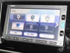ナビゲーションはギャザズメモリーナビ（ＶＸＭ−１７４ＣＳｉ）を装着しております。ＡＭ、ＦＭ、ＣＤ、Ｂｌｕｅｔｏｏｔｈ、ワンセグＴＶがご使用いただけます。初めて訪れた場所でも安心ですね！ 3