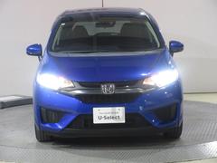 ハロゲンより明るく、より遠くまでさらなる安心感のあるＬＥＤヘッドライトを採用。点灯忘れも防止できるオートライトコントロール機構付きです。 7