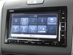 ナビゲーションはギャザズメモリーナビ（ＶＸＭ−２１４ＶＦｉ）を装着しております。ＡＭ、ＦＭ、ＣＤ、ＤＶＤ再生、Ｂｌｕｅｔｏｏｔｈ、音楽録音再生、フルセグＴＶがご使用いただけます。 4