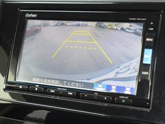 バックをするとき自動でリアの様子が映る『リアカメラ』付き！ナビ画面で確認しながらバックができますから安心ですね。でも、目視も大切ですよ！安全第一でお願いします！ 7