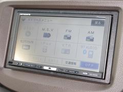 ナビゲーションはパイオニアＨＤＤナビ（ＡＶIntercooler−ＨＲＺ９００）を装着しております。ＡＭ、ＦＭ、ＣＤ、ＤＶＤ再生、ワンセグＴＶ、音楽録音再生がご使用いただけます。初めて訪れた場所でも安心ですね！ 4