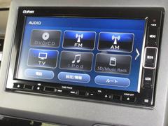 ナビゲーションはギャザズメモリーナビ（ＶＸＭ−２２４ＶＦｉ）を装着しております。ＡＭ、ＦＭ、ＣＤ、ＤＶＤ再生、Ｂｌｕｅｔｏｏｔｈ、音楽録音再生、フルセグＴＶがご使用いただけます。 7
