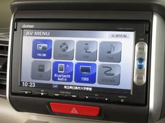 ナビゲーションはギャザズメモリーナビ（ＶＸＭ−１５５ＶＳｉ）を装着しております。ＡＭ、ＦＭ、ＣＤ、ＤＶＤ再生、Ｂｌｕｅｔｏｏｔｈ、ワンセグＴＶがご使用いただけます。初めて訪れた場所でも安心ですね！ 6