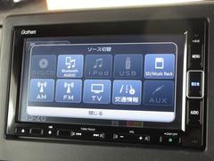 ナビゲーションはギャザズメモリーナビ（ＶＸＭ−２０４ＶＦｉ）を装着しております。ＡＭ、ＦＭ、ＣＤ、ＤＶＤ再生、Ｂｌｕｅｔｏｏｔｈ、音楽録音再生、フルセグＴＶがご使用いただけます。 4
