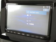 ナビゲーションはパナソニックメモリーナビ（ＣＮ−ＨＺ８９５）を装着しております。ＡＭ、ＦＭ、ＣＤ、ＤＶＤ再生、Ｂｌｕｅｔｏｏｔｈ、音楽録音再生、フルセグＴＶがご使用いただけます。 4
