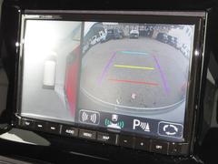 全方位モニターは、クルマの真上から見ているかのような映像によって、周囲の状況を知ることで、駐車を容易に行うための支援技術です。 5