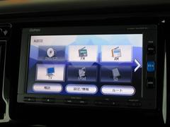 ナビゲーションはギャザズメモリーナビ（ＶＸＭ−１６４ＶＦＸｉ）を装着しております。ＡＭ、ＦＭ、ＣＤ、ＤＶＤ再生、Ｂｌｕｅｔｏｏｔｈ、フルセグＴＶがご使用いただけます。初めて訪れた場所でも安心ですね！ 5