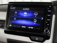 ナビゲーションはギャザズ８インチメモリーナビ（ＶＸＵ−２１７ＮＢｉ）を装着しております。ＡＭ、ＦＭ、ＣＤ、ＤＶＤ再生、Ｂｌｕｅｔｏｏｔｈ、音楽録音再生、フルセグＴＶがご使用いただけます。 5