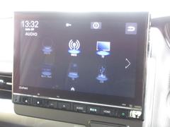 ナビゲーションはギャザズ９インチナビ（ＬＸＵ−２３７ＮＢｉ）を装着しております。ＡＭ、ＦＭ、ＣＤ、ＤＶＤ再生、Ｂｌｕｅｔｏｏｔｈ、音楽録音再生、フルセグＴＶがご使用いただけます。 5