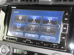 ナビゲーションはギャザズメモリーナビ（ＶＸＭ−２０４ＶＦｉ）を装着しております。ＡＭ、ＦＭ、ＣＤ、ＤＶＤ再生、Ｂｌｕｅｔｏｏｔｈ、音楽録音再生、フルセグＴＶがご使用いただけます。 2