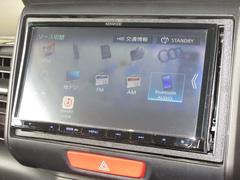 ナビゲーションはケンウッドメモリーナビ（ＭＤＶ−Ｓ７１０）を装着しております。ＡＭ、ＦＭ、ＣＤ、ＤＶＤ再生、Ｂｌｕｅｔｏｏｔｈ、音楽録音再生、フルセグＴＶがご使用いただけます。 3