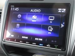 ナビゲーションはギャザズ９インチメモリーナビ（ＶＸＭ−２３７ＶＦＮｉ）を装着しております。ＡＭ、ＦＭ、ＣＤ、ＤＶＤ再生、Ｂｌｕｅｔｏｏｔｈ、音楽録音再生、フルセグＴＶがご使用いただけます。 2