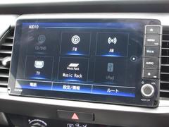 ナビゲーションはギャザズ９インチメモリーナビ（ＶＸＵ−２４５ＦＴｉ）が装着されております。ＡＭ、ＦＭ、ＣＤ、ＤＶＤ再生、音楽録音再生、フルセグＴＶ、Ｂｌｕｅｔｏｏｔｈがご使用いただけます。 5