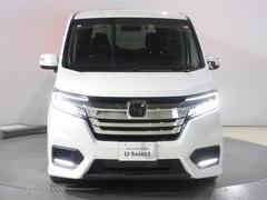 ハロゲンより明るく、より遠くまでさらなる安心感のあるＬＥＤヘッドライトを採用。照射軸の上下方向を自動調整するオートレベリング機構、点灯忘れも防止できるオートライトコントロール機構付きです。 5