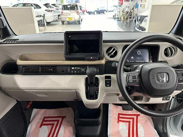 Ｎ－ＢＯＸ ファッションスタイル　車検令和９年１０月迄　走行３ｋｍ　届出済み未使用車　ナビ装着用スペシャルＰＫＧ　左パワースライドドア　ホンダセンシング　キーフリー　Ｐスタート　ＬＥＤヘッドライト　ブレーキホールド　ショールーム内保管（4枚目）