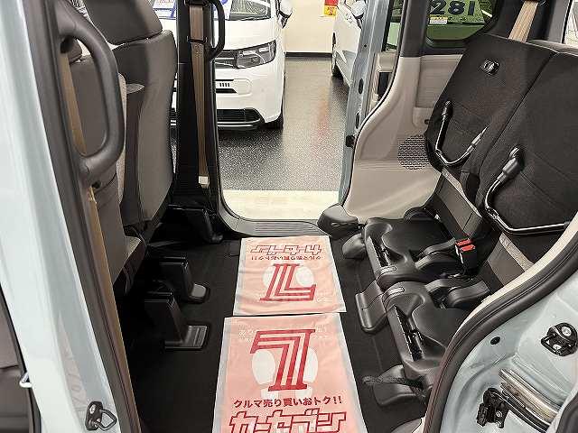 Ｎ－ＢＯＸ ファッションスタイル　車検令和９年１０月迄　走行３ｋｍ　届出済み未使用車　ナビ装着用スペシャルＰＫＧ　左パワースライドドア　ホンダセンシング　キーフリー　Ｐスタート　ＬＥＤヘッドライト　ブレーキホールド　ショールーム内保管（9枚目）