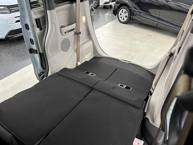 Ｎ－ＢＯＸ ファッションスタイル　車検令和９年１０月迄　走行３ｋｍ　届出済み未使用車　ナビ装着用スペシャルＰＫＧ　左パワースライドドア　ホンダセンシング　キーフリー　Ｐスタート　ＬＥＤヘッドライト　ブレーキホールド　ショールーム内保管（12枚目）