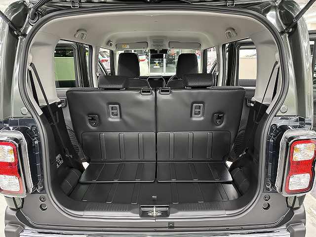 ハスラー タフワイルド　走行５キロ　車検令和９年１１月　屋内保管　純正９インチ全方位モニタ付きナビＴＶ　フロアマット　シートヒーター　キーフリ　Ｐスタート　クリアランスソナー　ＬＥＤヘッドライト　フォグ　衝突被害軽減ブレーキ（10枚目）