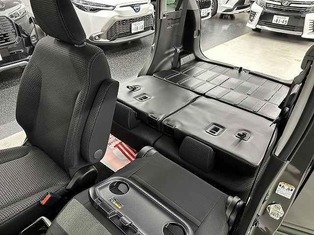 ハスラー タフワイルド　走行５キロ　車検令和９年１１月　屋内保管　純正９インチ全方位モニタ付きナビＴＶ　フロアマット　シートヒーター　キーフリ　Ｐスタート　クリアランスソナー　ＬＥＤヘッドライト　フォグ　衝突被害軽減ブレーキ（11枚目）