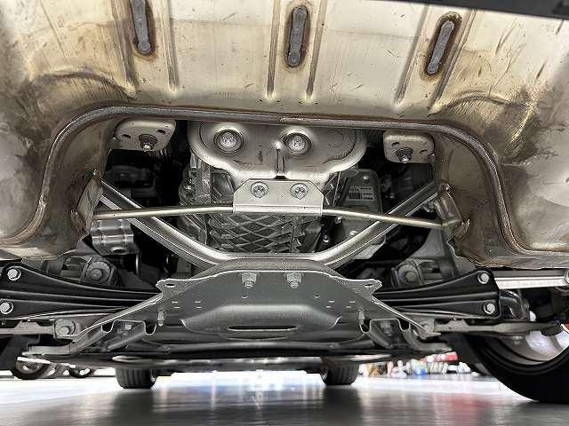 ７１８ボクスター ７１８ボクスターＧＴＳ　４．０　ユーザー買取　ディーラー車　禁煙　１オナ車　純正ナビ　バックカメラ　ＥＴＣ２．０　ボルドーレッドレザーシート＆エンボス加工ヘッドレスト＆シートヒータ　電動可倒式ドアミラ　キセノンヘッドライトＰＤＬＳ付（18枚目）