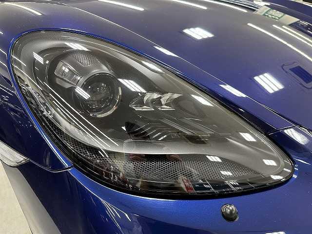 ７１８ボクスター ７１８ボクスターＧＴＳ　４．０　ユーザー買取　ディーラー車　禁煙　１オナ車　純正ナビ　バックカメラ　ＥＴＣ２．０　ボルドーレッドレザーシート＆エンボス加工ヘッドレスト＆シートヒータ　電動可倒式ドアミラ　キセノンヘッドライトＰＤＬＳ付（40枚目）