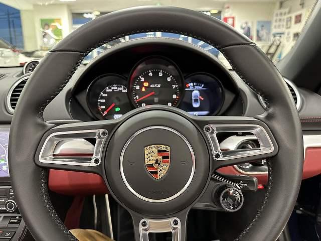 ７１８ボクスター ７１８ボクスターＧＴＳ　４．０　ユーザー買取　ディーラー車　禁煙　１オナ車　純正ナビ　バックカメラ　ＥＴＣ２．０　ボルドーレッドレザーシート＆エンボス加工ヘッドレスト＆シートヒータ　電動可倒式ドアミラ　キセノンヘッドライトＰＤＬＳ付（42枚目）