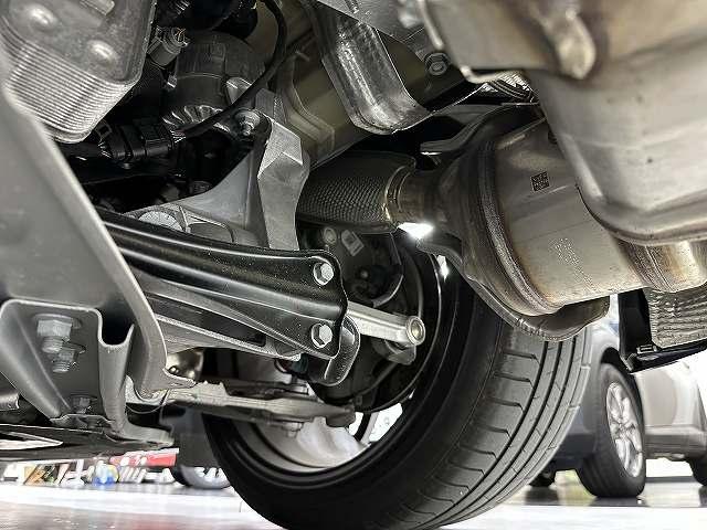 ７１８ボクスター ７１８ボクスターＧＴＳ　４．０　ユーザー買取　ディーラー車　禁煙　１オナ車　純正ナビ　バックカメラ　ＥＴＣ２．０　ボルドーレッドレザーシート＆エンボス加工ヘッドレスト＆シートヒータ　電動可倒式ドアミラ　キセノンヘッドライトＰＤＬＳ付（64枚目）