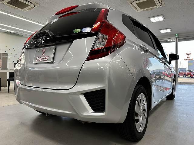 フィット １３Ｇ・Ｆパッケージ　元リース車両　ユーザー買取　純正ナビＴＶ　ブルートゥースオーディオ　ＥＴＣ　ドライブレコーダー　電動格納ミラー　アイドリングストップ　キーフリー　プッシュスタート（23枚目）