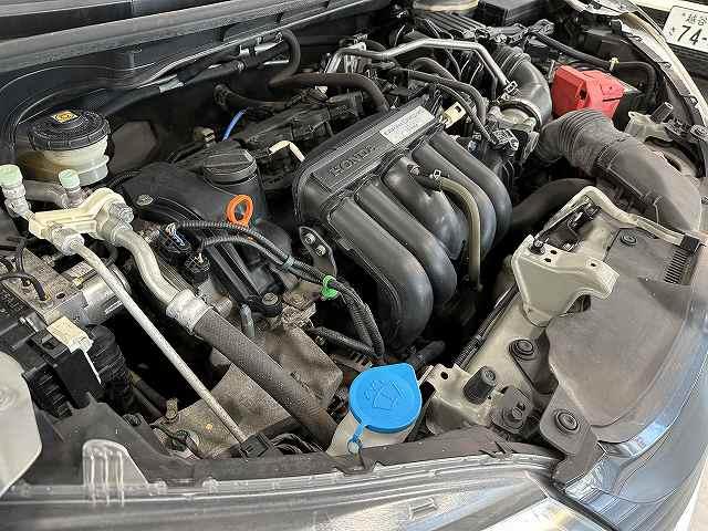 フィット １３Ｇ・Ｆパッケージ　元リース車両　ユーザー買取　純正ナビＴＶ　ブルートゥースオーディオ　ＥＴＣ　ドライブレコーダー　電動格納ミラー　アイドリングストップ　キーフリー　プッシュスタート（28枚目）
