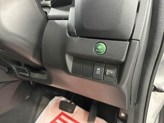 フィット １３Ｇ・Ｆパッケージ　元リース車両　ユーザー買取　純正ナビＴＶ　ブルートゥースオーディオ　ＥＴＣ　ドライブレコーダー　電動格納ミラー　アイドリングストップ　キーフリー　プッシュスタート（32枚目）