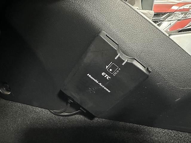 フィット １３Ｇ・Ｆパッケージ　元リース車両　ユーザー買取　純正ナビＴＶ　ブルートゥースオーディオ　ＥＴＣ　ドライブレコーダー　電動格納ミラー　アイドリングストップ　キーフリー　プッシュスタート（40枚目）