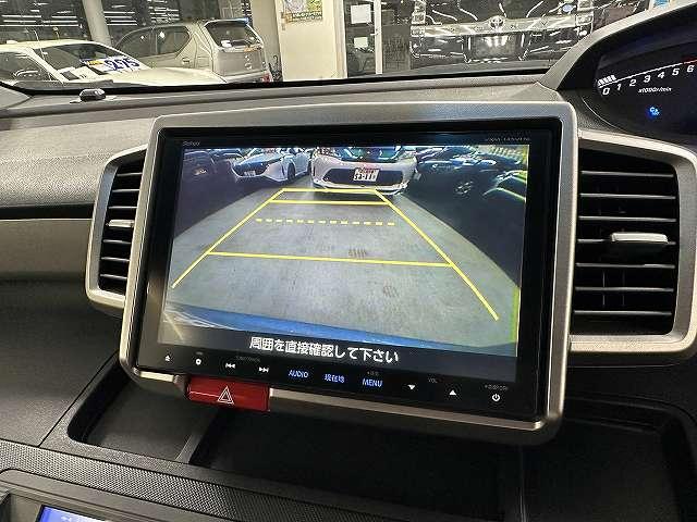 フリードスパイクハイブリッド ジャストセレクション　後期型　ユーザー買取　上面部雹被害有り　純正９インチナビＴＶ　フロント＆バックカメラ　ブルートゥースオーディオ　ＥＴＣ　両側パワースライドドア　ＨＩＤヘッドライト　電動格納ミラー　　キーフリー（19枚目）