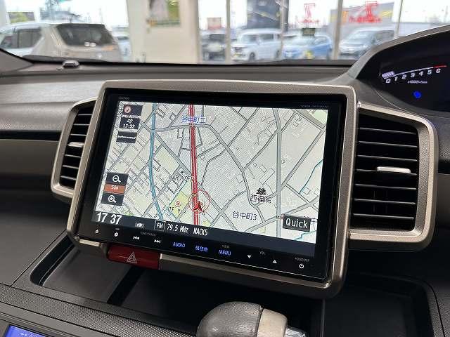フリードスパイクハイブリッド ジャストセレクション　後期型　ユーザー買取　上面部雹被害有り　純正９インチナビＴＶ　フロント＆バックカメラ　ブルートゥースオーディオ　ＥＴＣ　両側パワースライドドア　ＨＩＤヘッドライト　電動格納ミラー　　キーフリー（34枚目）