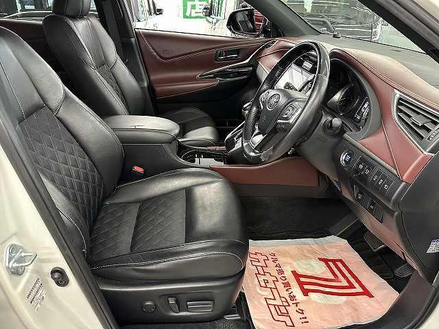 ハリアー プログレス　ユーザー買取　禁煙　１オーナー車　ＪＢＬ純正ナビＴＶ　ＰＶモニター　ＴＲＤフロント＆リアアンダーエアロ　ＥＴＣ　ＬＥＤヘッドライト＆フォグ　前後ドライブレコーダー　リアパワーゲート　オートホールド（5枚目）