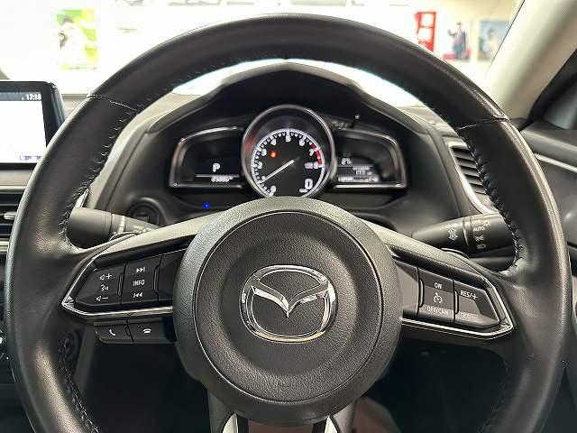 アクセラ １５Ｓプロアクティブ　ユーザー買取　禁煙　１オーナー車　純正ナビＴＶ　ブルートゥースオーディオ　バックカメラ　ＥＴＣ　１８インチアルミ　ＬＥＤヘッドライト　ヘッドＵＰディスプレイ　プッシュスタート　衝突被害軽減ブレーキ（34枚目）