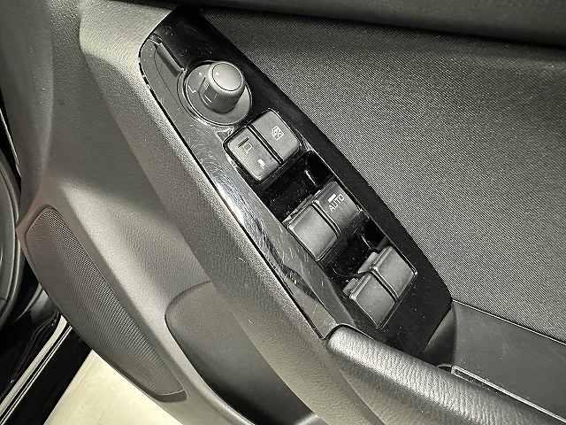 アクセラ １５Ｓプロアクティブ　ユーザー買取　禁煙　１オーナー車　純正ナビＴＶ　ブルートゥースオーディオ　バックカメラ　ＥＴＣ　１８インチアルミ　ＬＥＤヘッドライト　ヘッドＵＰディスプレイ　プッシュスタート　衝突被害軽減ブレーキ（38枚目）