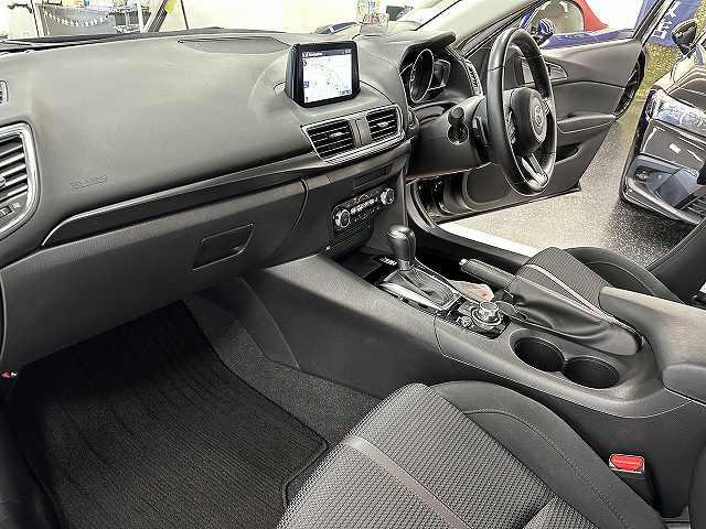 アクセラ １５Ｓプロアクティブ　ユーザー買取　禁煙　１オーナー車　純正ナビＴＶ　ブルートゥースオーディオ　バックカメラ　ＥＴＣ　１８インチアルミ　ＬＥＤヘッドライト　ヘッドＵＰディスプレイ　プッシュスタート　衝突被害軽減ブレーキ（47枚目）
