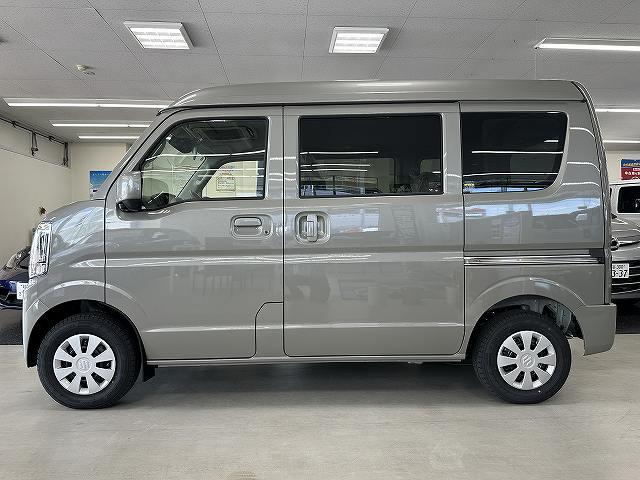 エブリイ ジョイン　届出済未使用車　バックアイカメラ付きディスプレイオーディオ　ラバーマット　屋内保管　走行７キロ　ＬＥＤヘッドライト　Ｐスタート　シートヒータ　デュアルカメラブレーキサポート　リアヒータ　分割リアシート（14枚目）