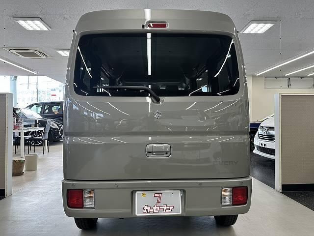 エブリイ ジョイン　届出済未使用車　バックアイカメラ付きディスプレイオーディオ　ラバーマット　屋内保管　走行７キロ　ＬＥＤヘッドライト　Ｐスタート　シートヒータ　デュアルカメラブレーキサポート　リアヒータ　分割リアシート（16枚目）