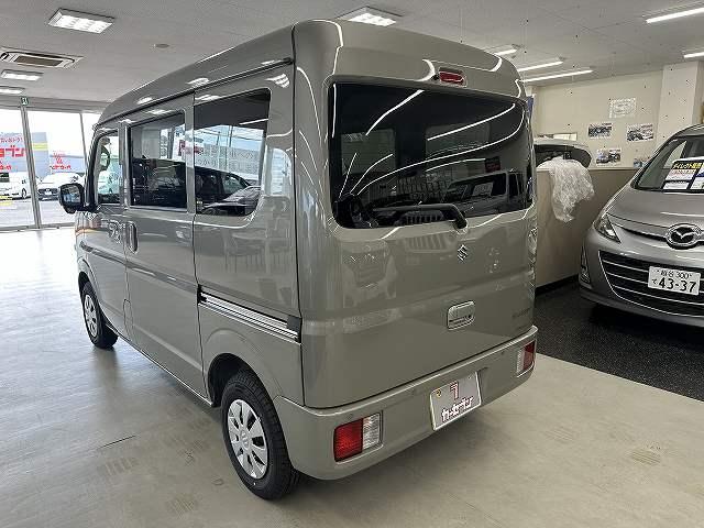 エブリイ ジョイン　届出済未使用車　バックアイカメラ付きディスプレイオーディオ　ラバーマット　屋内保管　走行７キロ　ＬＥＤヘッドライト　Ｐスタート　シートヒータ　デュアルカメラブレーキサポート　リアヒータ　分割リアシート（24枚目）