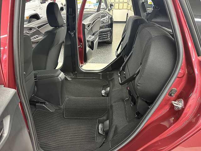 フィットハイブリッド Ｓ　ホンダセンシング　ユーザー買取　禁煙　１オナ車　純正ナビＴＶ　バックカメラ　ＢＴオーディオ　ＥＴＣ　ＬＥＤヘッドライト＆フォグランプ　Ｐスタート　純正１６インチＡＷ　パドルシフト　衝突被害軽減ブレーキ　走行７８３１キロ（8枚目）