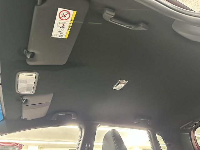 フィットハイブリッド Ｓ　ホンダセンシング　ユーザー買取　禁煙　１オナ車　純正ナビＴＶ　バックカメラ　ＢＴオーディオ　ＥＴＣ　ＬＥＤヘッドライト＆フォグランプ　Ｐスタート　純正１６インチＡＷ　パドルシフト　衝突被害軽減ブレーキ　走行７８３１キロ（9枚目）