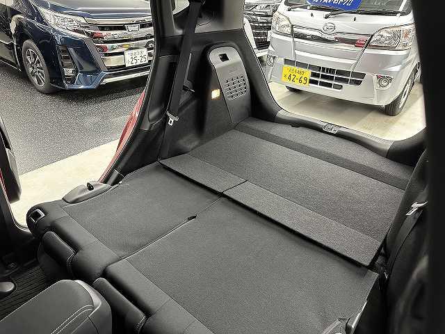 フィットハイブリッド Ｓ　ホンダセンシング　ユーザー買取　禁煙　１オナ車　純正ナビＴＶ　バックカメラ　ＢＴオーディオ　ＥＴＣ　ＬＥＤヘッドライト＆フォグランプ　Ｐスタート　純正１６インチＡＷ　パドルシフト　衝突被害軽減ブレーキ　走行７８３１キロ（11枚目）