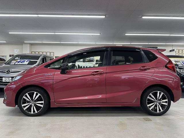 フィットハイブリッド Ｓ　ホンダセンシング　ユーザー買取　禁煙　１オナ車　純正ナビＴＶ　バックカメラ　ＢＴオーディオ　ＥＴＣ　ＬＥＤヘッドライト＆フォグランプ　Ｐスタート　純正１６インチＡＷ　パドルシフト　衝突被害軽減ブレーキ　走行７８３１キロ（14枚目）