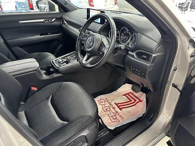 ＣＸ－８ ＸＤ　スマートエディション　ユーザー買取　７人乗　１オナ車　純正１０．２５型センターディスプレイ　地デジ　３６０℃ビューカメラ　ＥＴＣ　前後ドライブレコーダー　リアパワーゲート　前席シートヒータ　Ｐスタート　衝突被害軽減ブレーキ（4枚目）