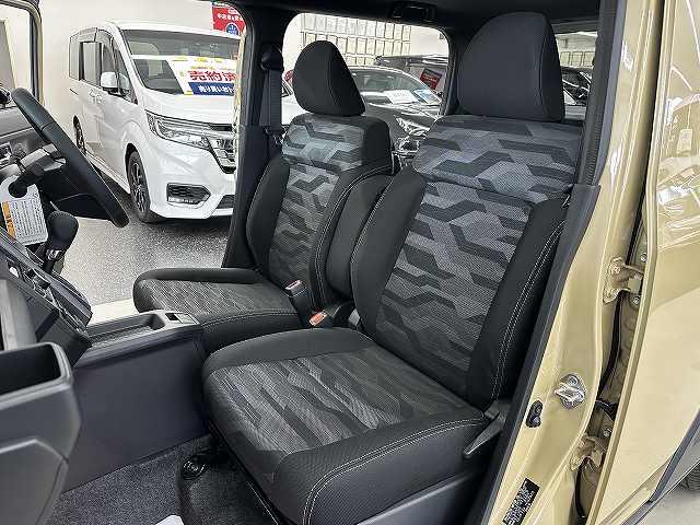 タフト G ダーククロムベンチャー 届出済未使用車 走行5キロ 車検令和10年10月21日 室内保管 禁煙車 ムーンルーフ LEDヘッドライト&フォグ オートホールド ACC 前席シートヒーター プッシュスタート 衝突被害軽減ブレーキ(6枚目)